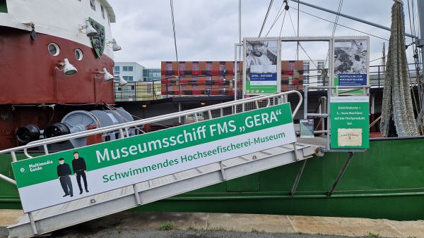 Gangway zum Eingang auf dem Museumsschiff