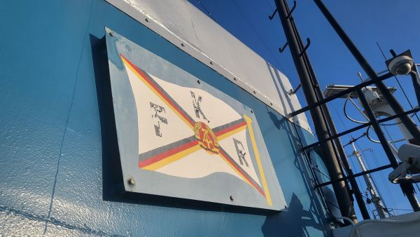 Wappen des Fischereikombinat Roststock am Schornstein der GERA